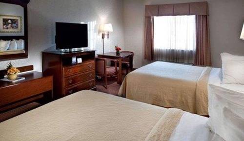 Suite, 2 Queen Beds, Non Smoking