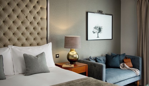 Four Poster Room