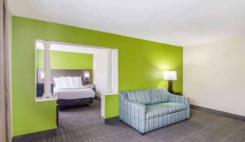 Suite, 2 Queen Beds, Non Smoking