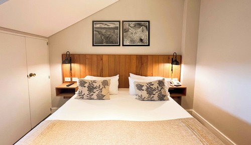 Standard Room (Small)