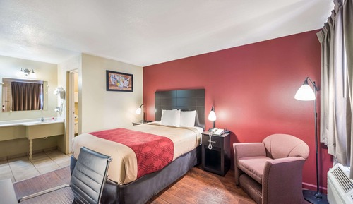 Standard Room, 1 Queen Bed, Non Smoking