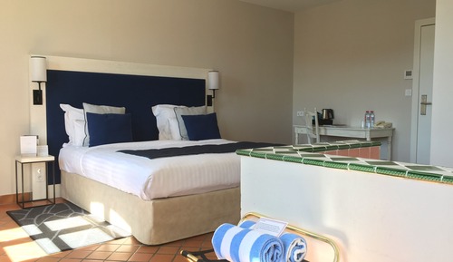 Classic Double Room, 1 Queen Bed