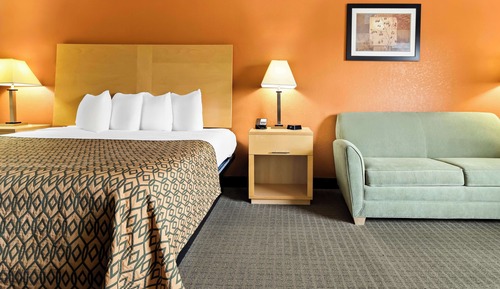 Standard Room, 1 King Bed, Non Smoking, Refrigerator & Microwave