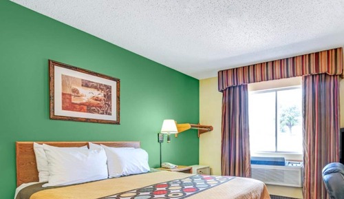Standard Room, 1 Queen Bed
