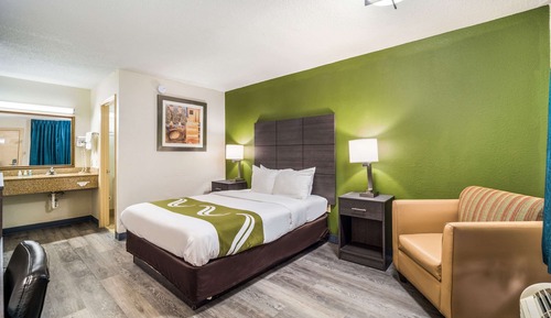 Standard Room, 1 Queen Bed, Non Smoking