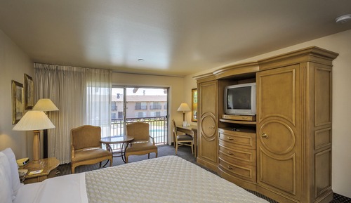 Room, 1 King Bed, Accessible, Non Smoking (Courtyard View)