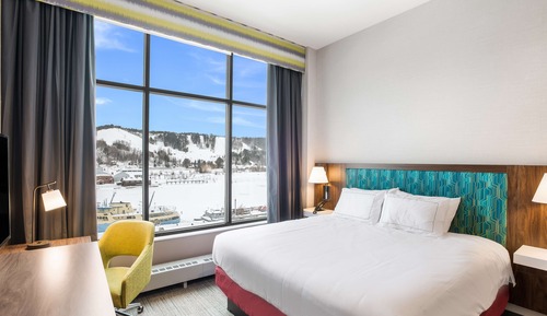 Suite, 1 King Bed, Balcony