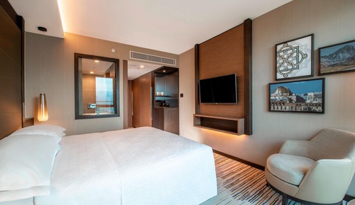 Deluxe Room, 1 King Bed, Balcony
