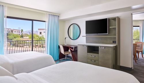 Executive Suite, Multiple Beds, Corner