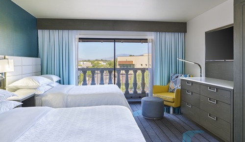Suite, 2 Double Beds (Mobility/Hearing Access, Roll-In Shwr)