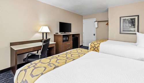 Standard Room, 2 Double Beds, Accessible, Non Smoking (Mobility/Hearing, Roll-In Shower)