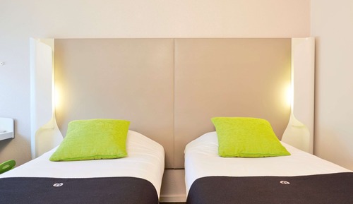 Next Generation, Room, 2 Twin Beds