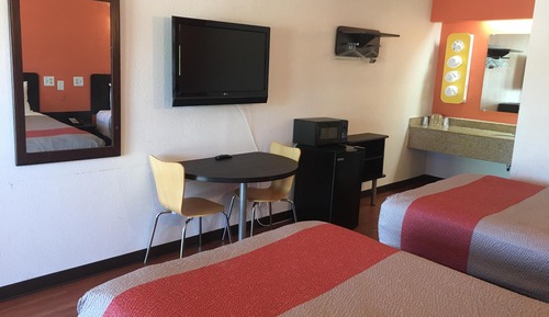 Deluxe Room, 2 Double Beds, Non Smoking, Refrigerator & Microwave