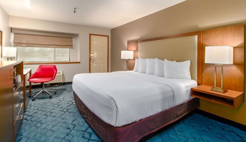 Suite, 1 King Bed, Jetted Tub