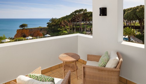 Deluxe Room, 1 Queen Bed, Non Smoking, Ocean View (Balcony)