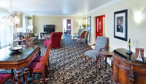 Suite, 1 King Bed, Non Smoking (Chairman's)