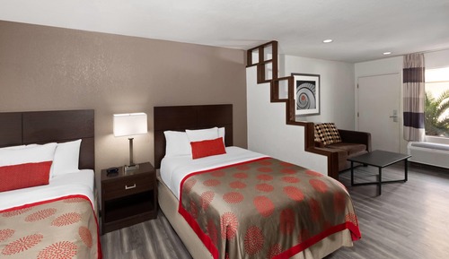 Suite, 2 Double Beds