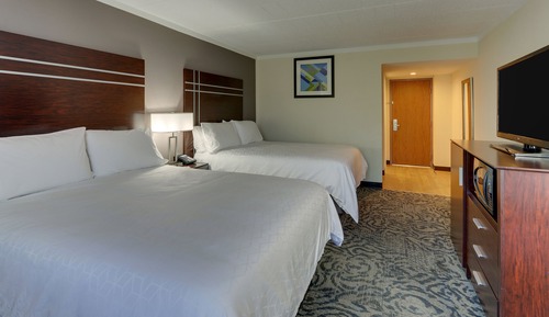 Standard Room, 2 Queen Beds, Accessible Bathtub (Communications)