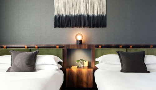 Deluxe Room, 2 Queen Beds, Accessible (Roll-in Shower)