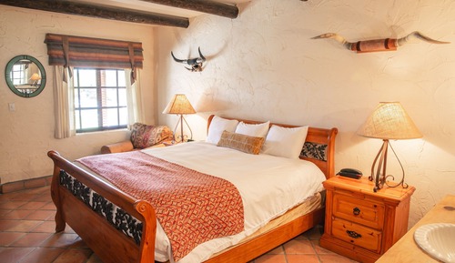 Deluxe Room, 1 King Bed (Cavalry)