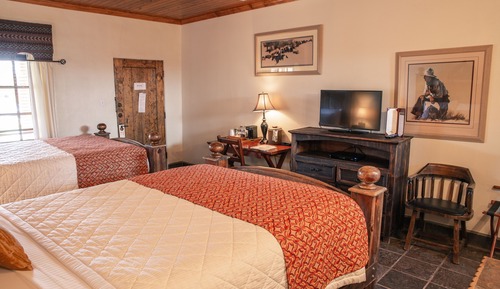 Deluxe Room, 2 Queen Beds (Cavalry)
