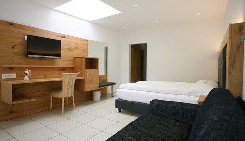 Double Room, Annex Building