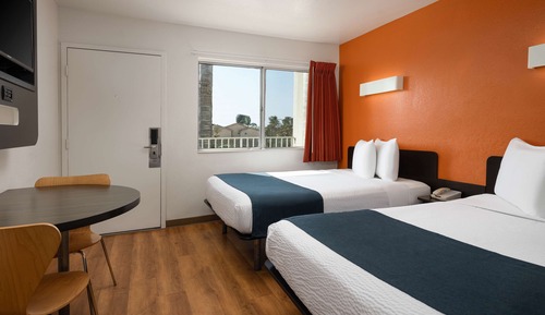 Standard Room, 2 Double Beds, Non Smoking
