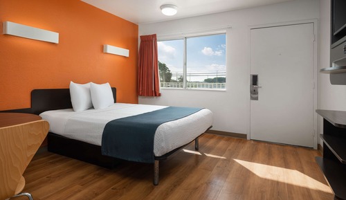 Standard Room, 1 Double Bed, Accessible, Non Smoking