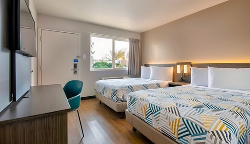 Deluxe Room, 2 Double Beds, Non Smoking, Refrigerator & Microwave
