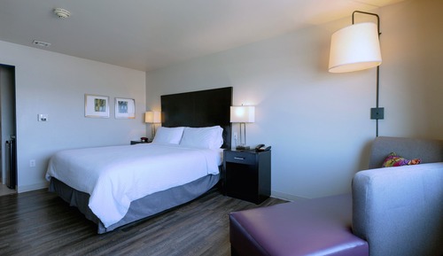Standard Room, 1 King Bed, Accessible (Communication)