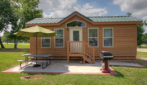 Cabin, 2 Bedrooms (No Pets, Linens Included)
