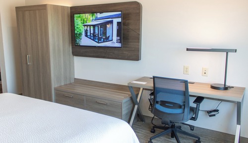 Standard Room, 1 King Bed, Accessible (Communication Accessible)