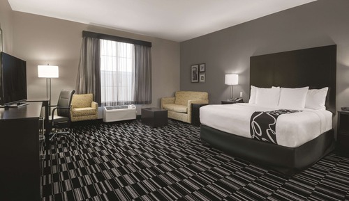Room, 1 King Bed, Accessible, Non Smoking (Mobility/Hearing Impaired Accessible)