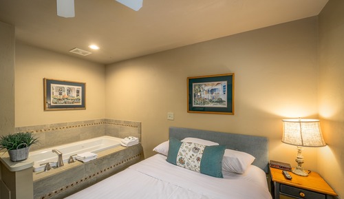 Suite with Whirlpool, 1 Queen Bed + Sofa Bed (No Pets)