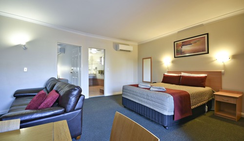 Two Room Suite 6