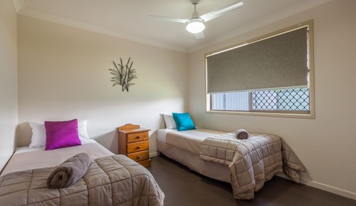 Three Bedroom Apartment (1 Queen, 4 Singles)