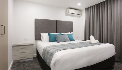 1 Bedroom Apartment (1 King Bed)