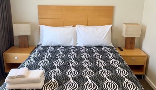Standard Queen Room