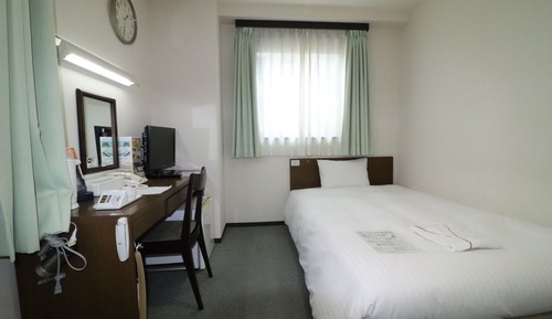 Single Room, Smoking