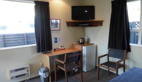 Small Studio without Kitchenette