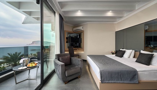 Honeymoon Room