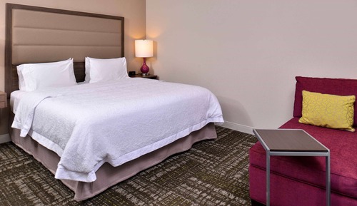 Room, 1 King Bed, Accessible, Bathtub