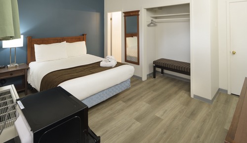 One Queen Bed Studio