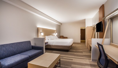 Suite, 1 King Bed, Accessible (Mobil Tub)
