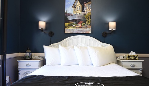 Deluxe Room, 2 Queen Beds, Refrigerator, Ocean View