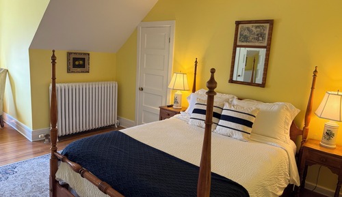 Mansion Room 11