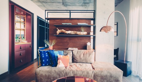 Room (Monroe)