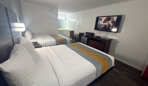 Double Room, 2 Queen Beds Non-smoking