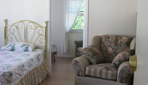 Private Room - 3 Beds