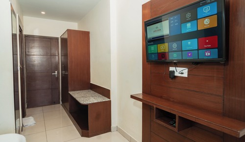Economy Room